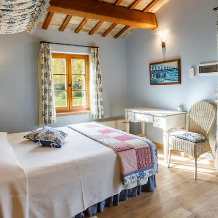 Villa La Tana Del Ghiro 18, Emma