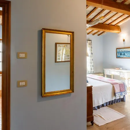 Villa La Tana Del Ghiro 18, Emma *