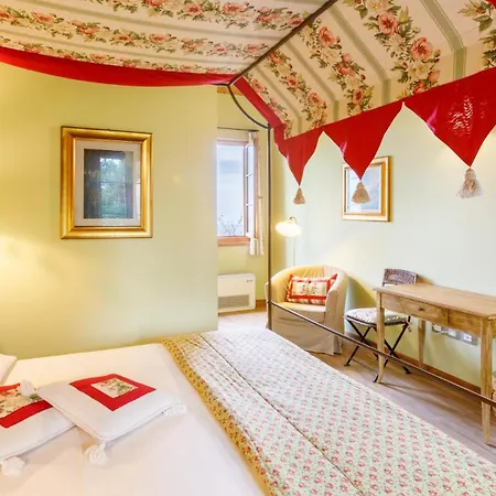 La Tana Del Ghiro 18, Emma