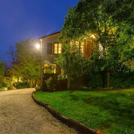 La Tana Del Ghiro 18, Emma Villa