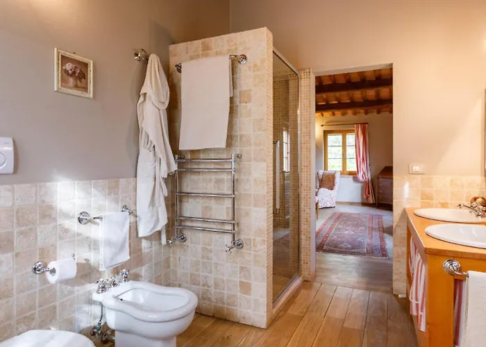 别墅 La Tana Del Ghiro 18, Emma 拉文纳