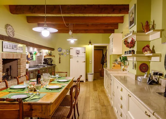 Villa La Tana Del Ghiro 18, Emma *