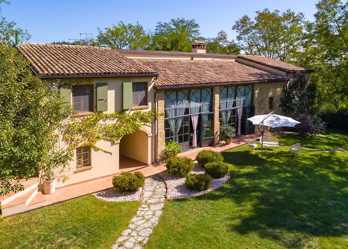 La Tana Del Ghiro 18, Emma 拉文纳