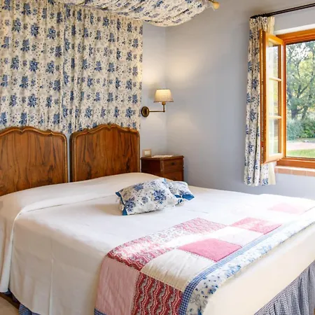 La Tana Del Ghiro 18, Emma Βίλα