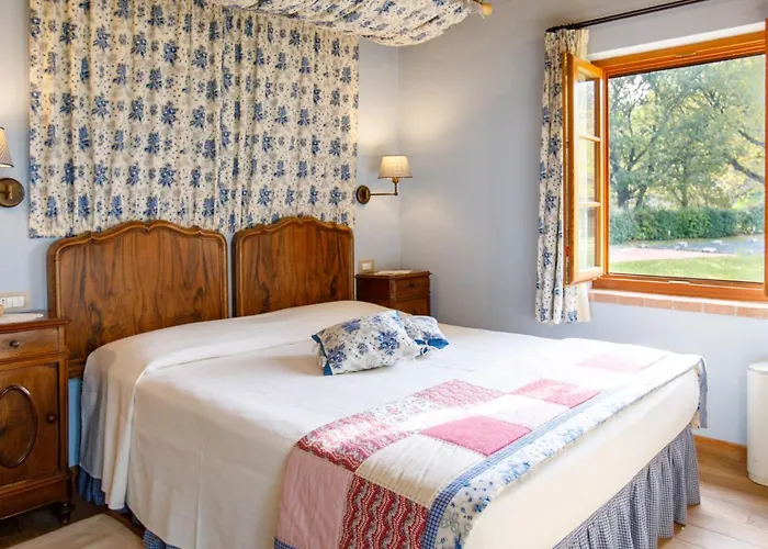 La Tana Del Ghiro 18, Emma Βίλα