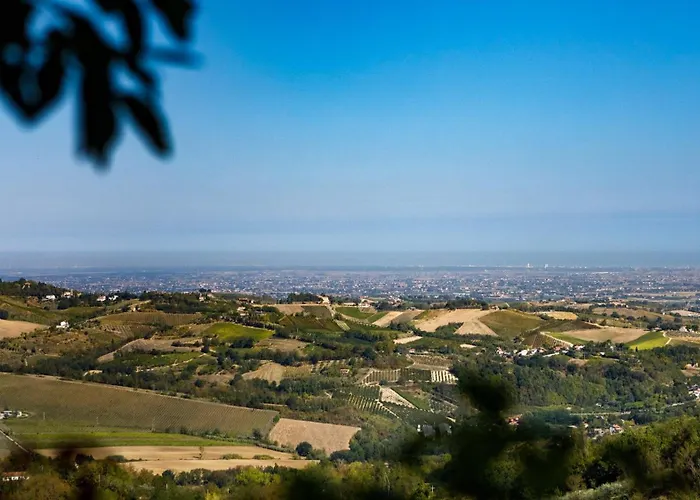 La Tana Del Ghiro 18, Emma Ραβένα